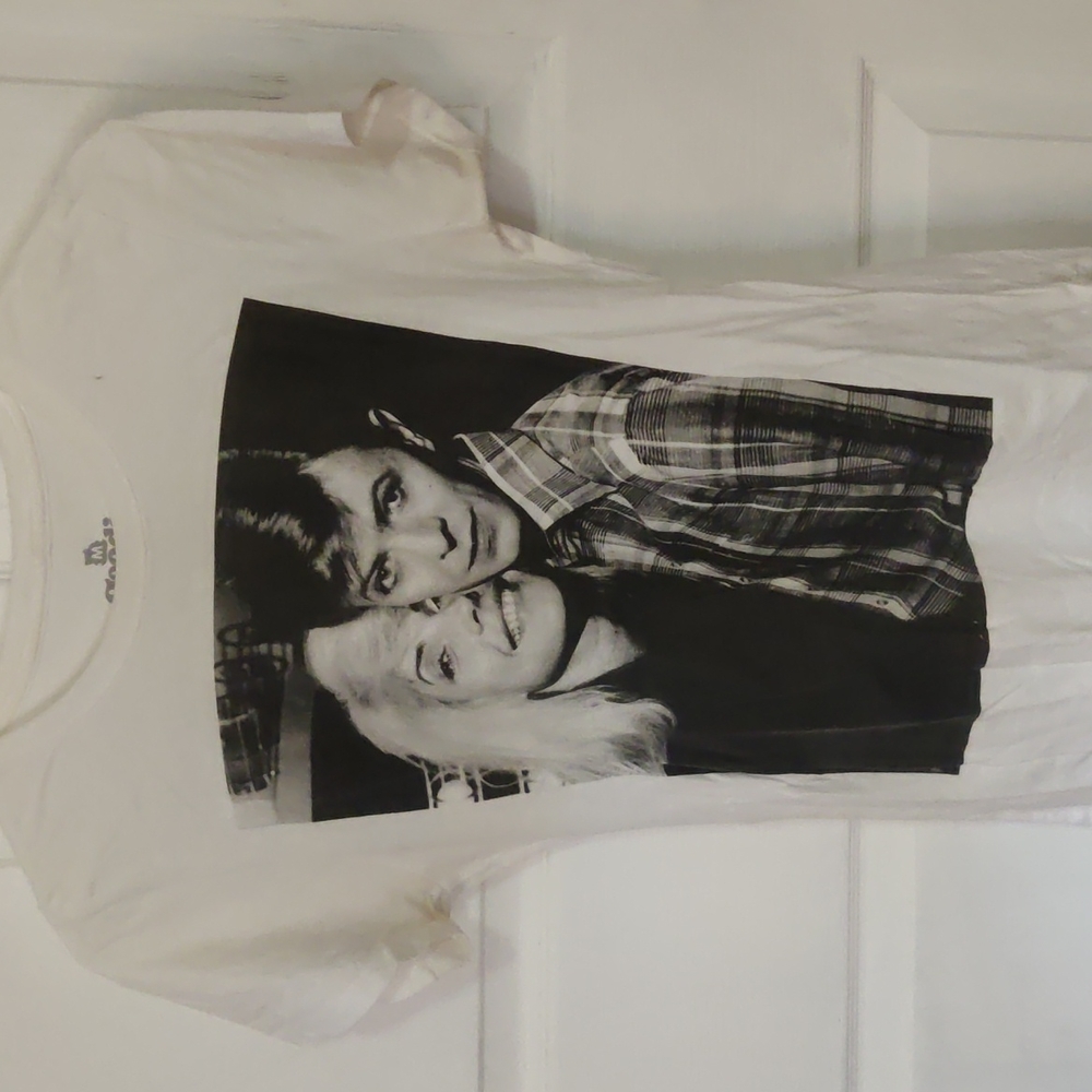 Screen print tee of young David Bowie and Debbie Harry. No yellow armpits!